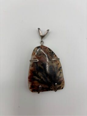 Dendritic Agate Pendant Necklace in Brown and Cream - Sterling Silver Holder